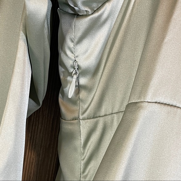 WAYF cold shoulder satin blouse sage green  Size M NWT - Picture 3 of 5